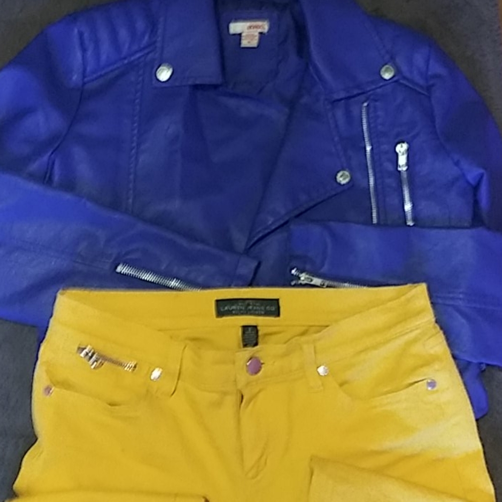 Clothes - Picture 2 of 8